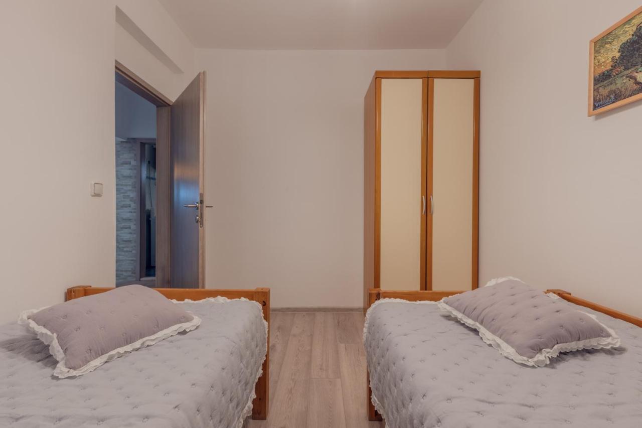 Holiday Home Insulam Mare Traù Esterno foto