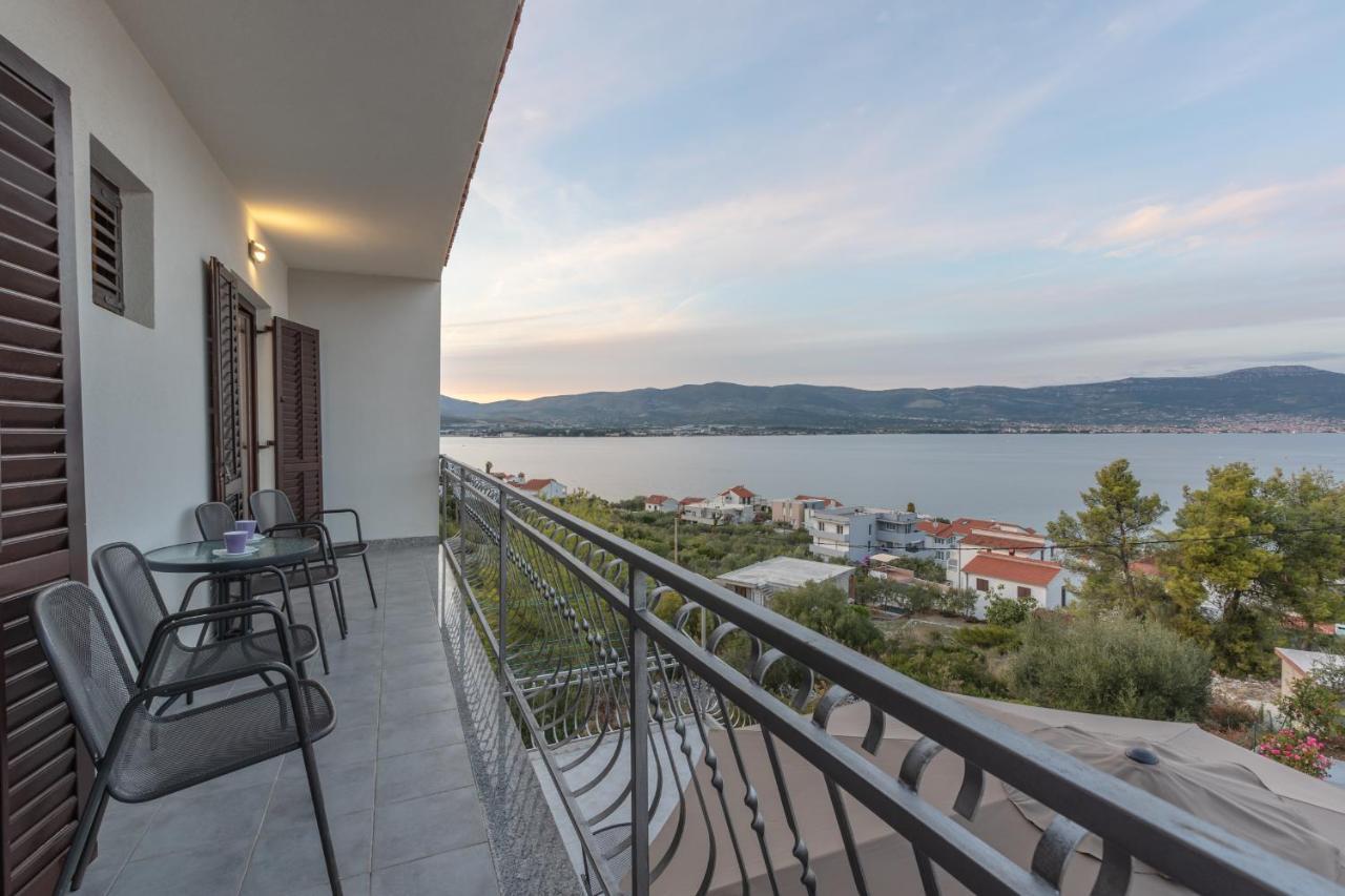Holiday Home Insulam Mare Traù Esterno foto