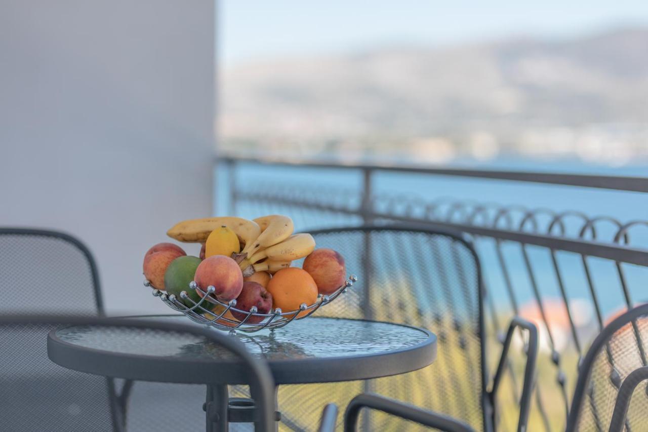 Holiday Home Insulam Mare Traù Esterno foto