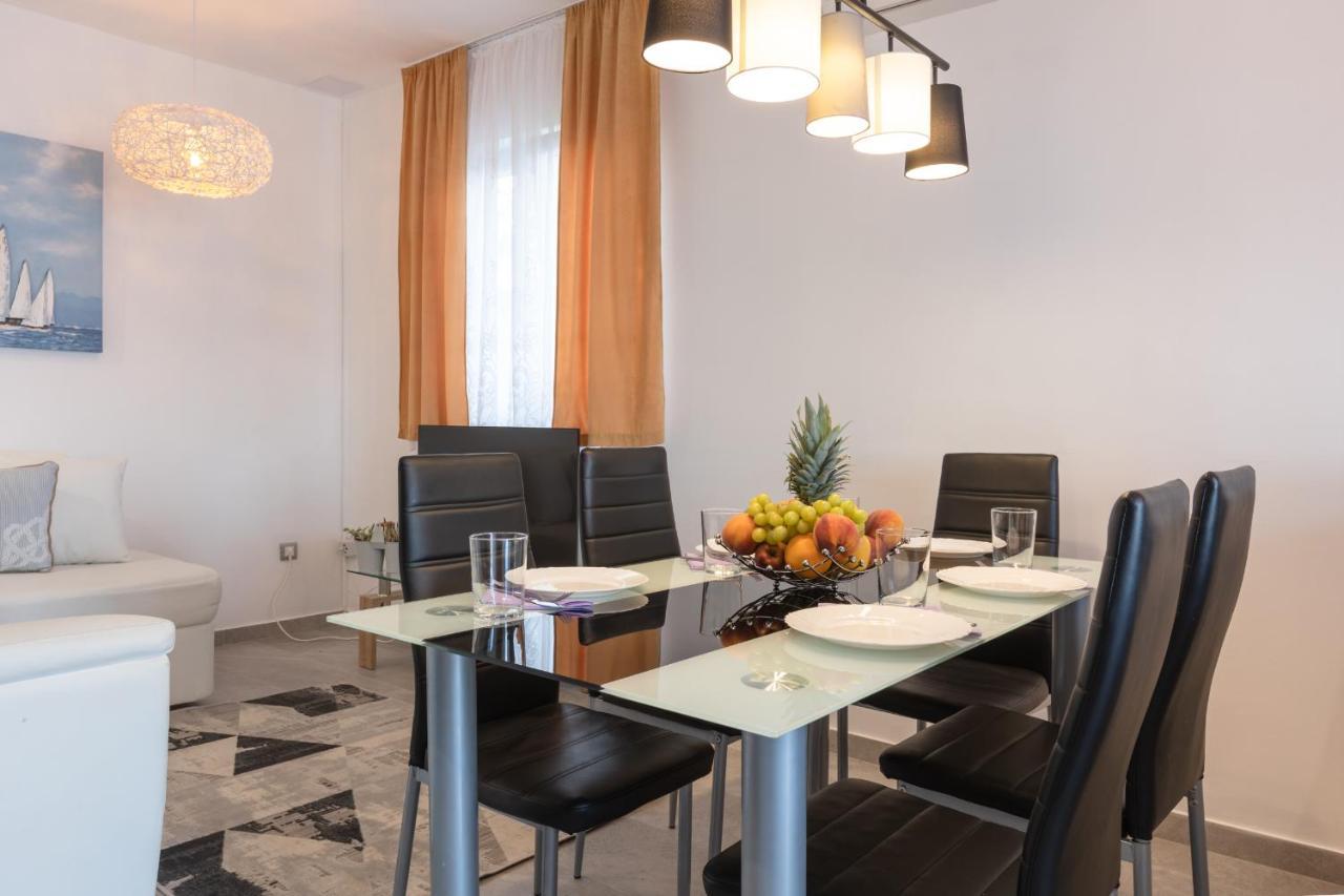 Holiday Home Insulam Mare Traù Esterno foto