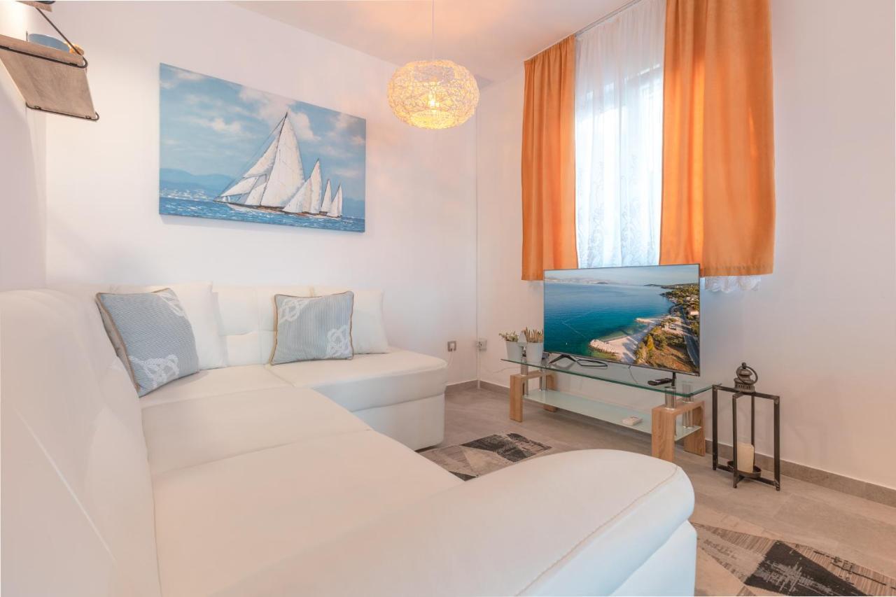 Holiday Home Insulam Mare Traù Esterno foto