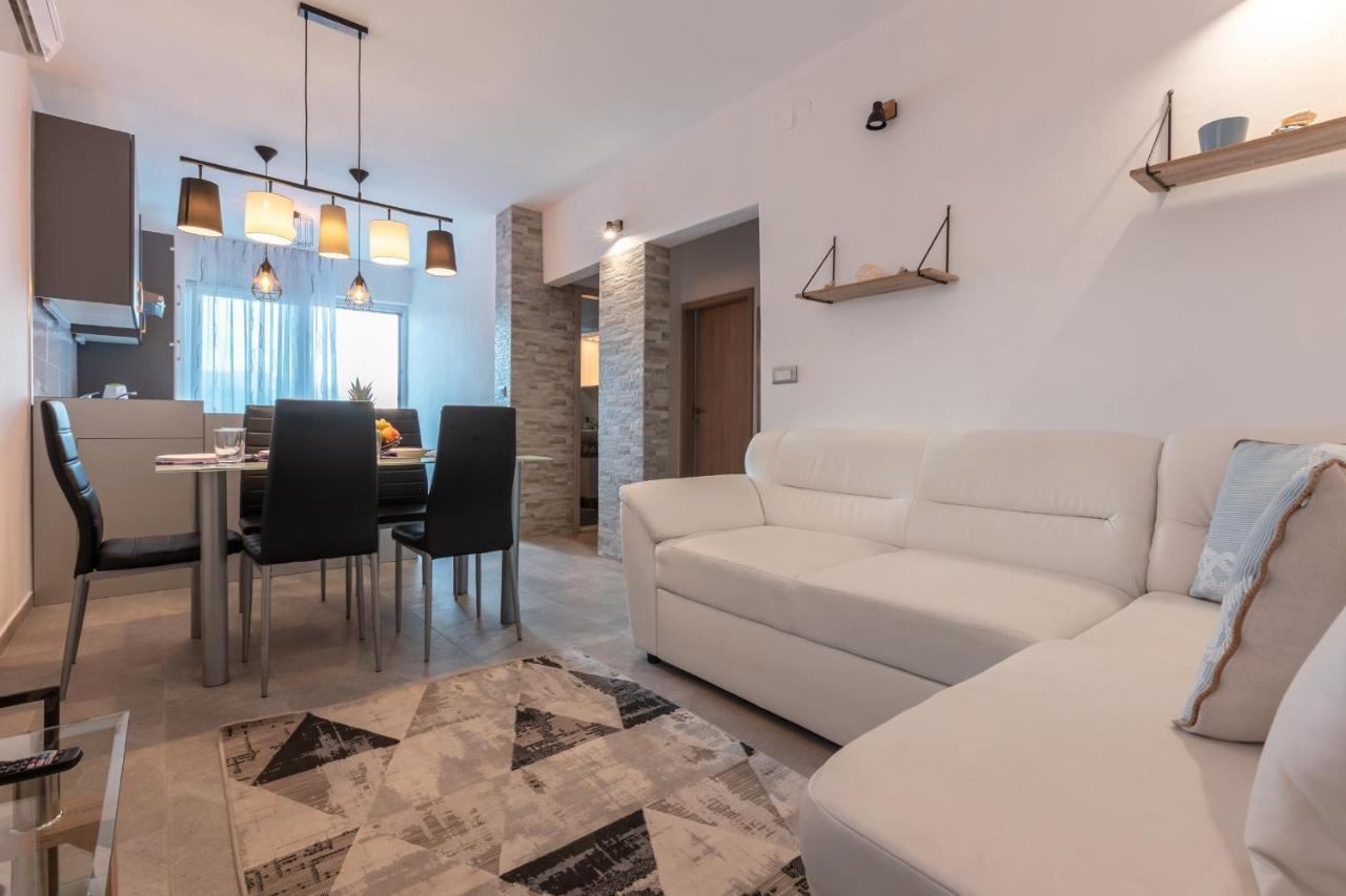 Holiday Home Insulam Mare Traù Esterno foto