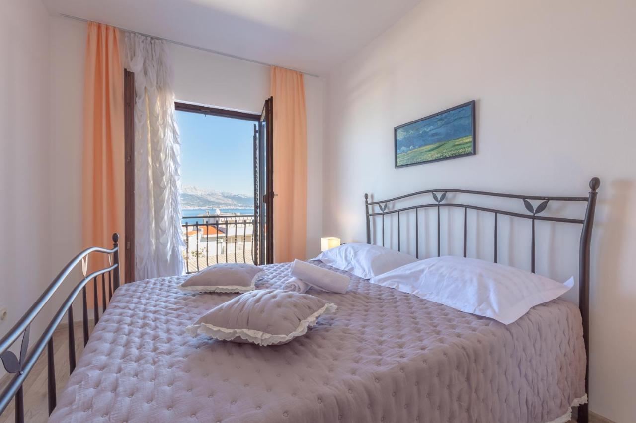 Holiday Home Insulam Mare Traù Esterno foto