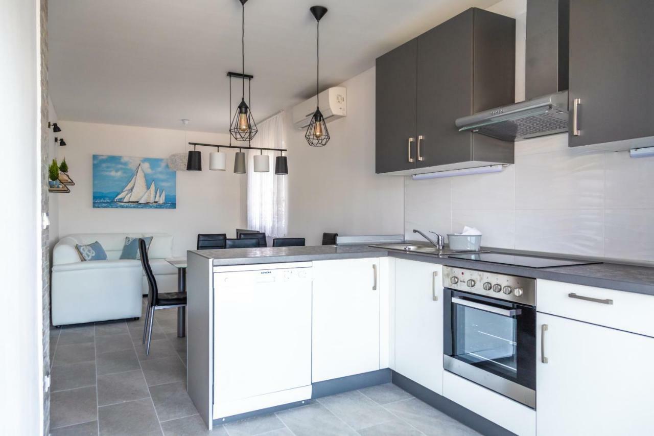 Holiday Home Insulam Mare Traù Esterno foto
